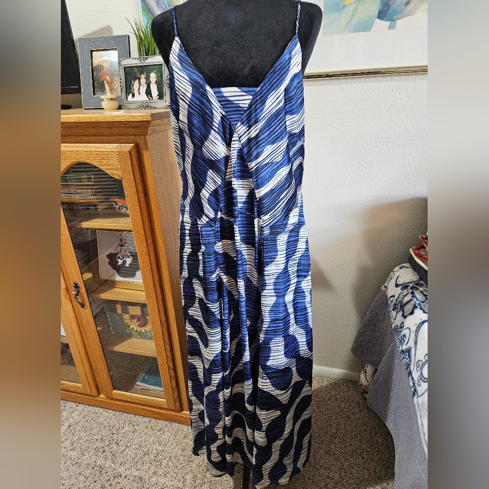 Abstract blue maxi dress. Size L